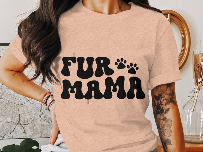Fur Mama T-Shirt: Cute Animal Paw Print Tee Funny Pet Apparel – Perfect Dog Mom Gift & Pet Lover Shirt