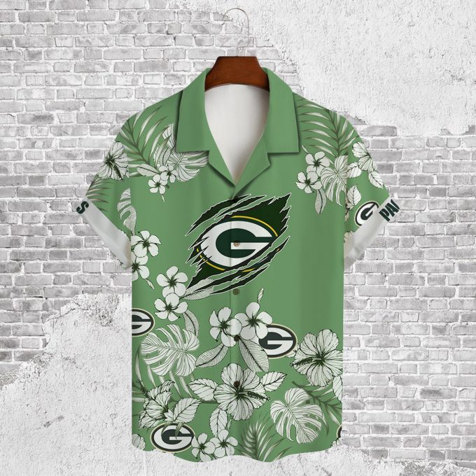 Green Bay Packers 2023 AOP 3D Button 3D Button Hawaiian Shirt Gift for Men Dad Father Gift for Men Dad Father V27