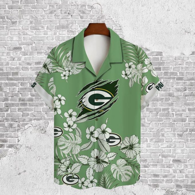 Green Bay Packers 2023 AOP 3D Button 3D Button Hawaiian Shirt Gift for Men Dad Father Gift for Men Dad Father V27