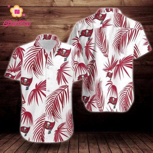 Tampa Bay Buccaneers Flower Short Sleeve Hawaiian Shirt